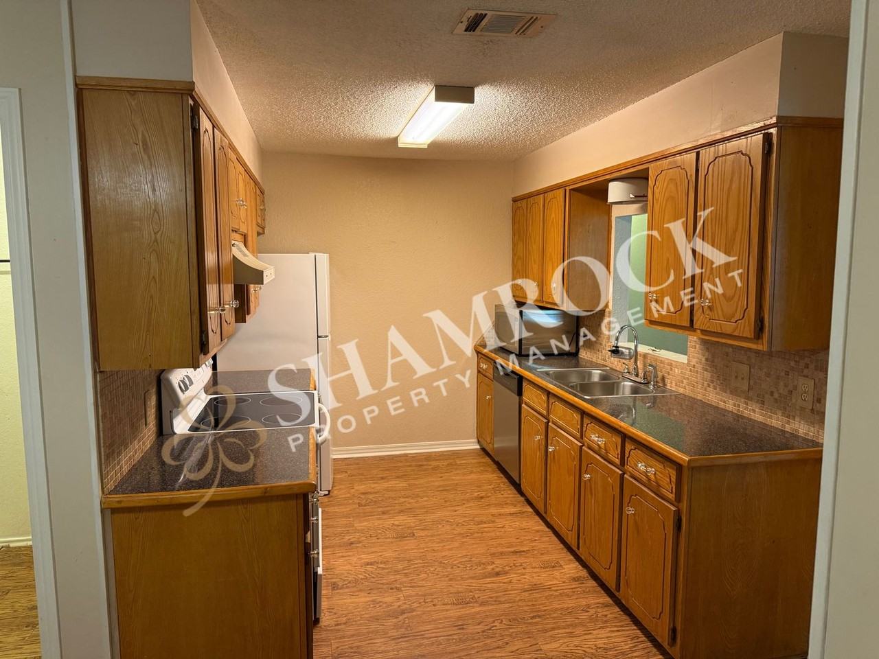 200 Sam Dr - Photo 5 of 13