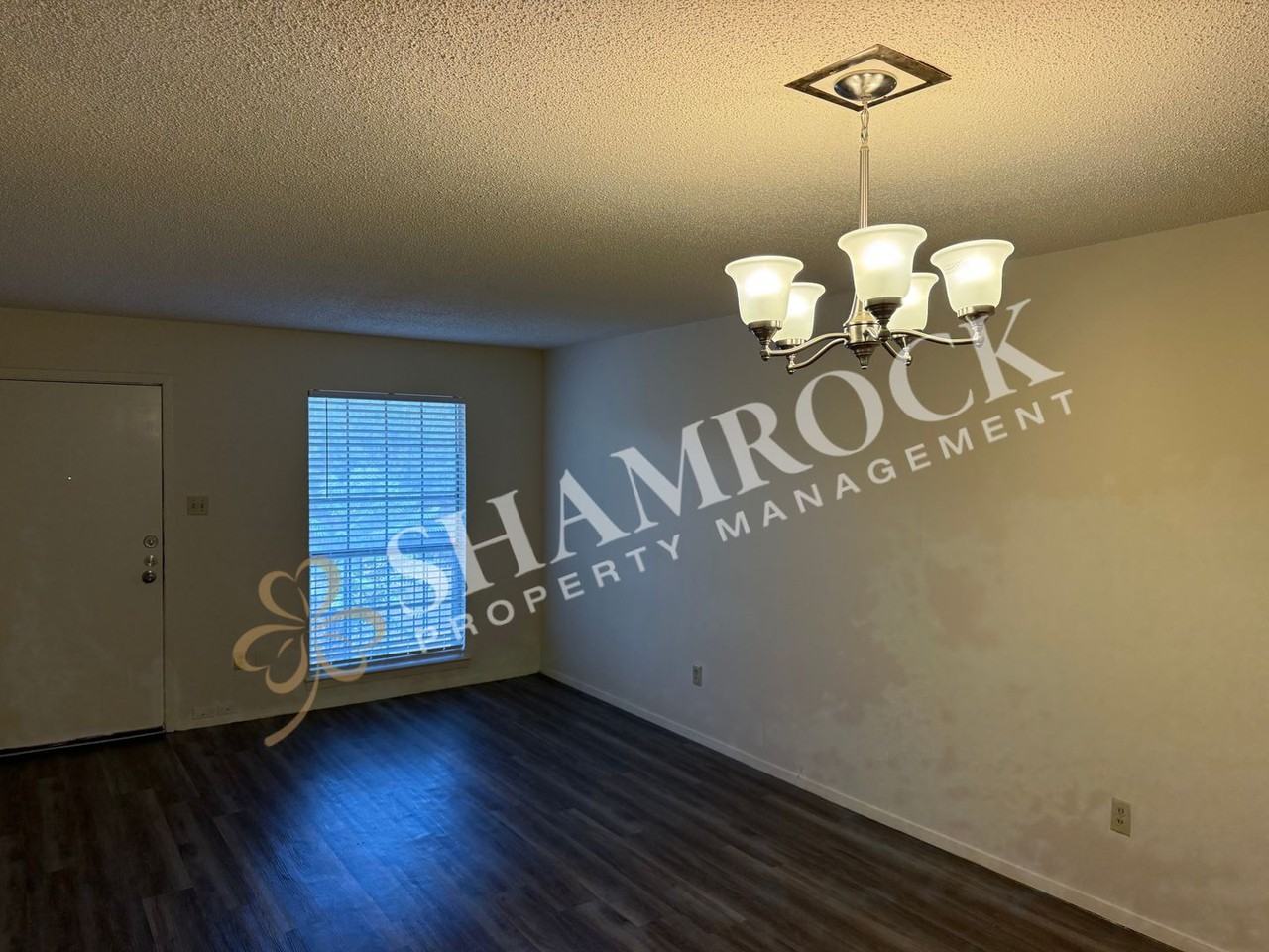5015 Lakeland Cir #204 - Photo 4 of 8