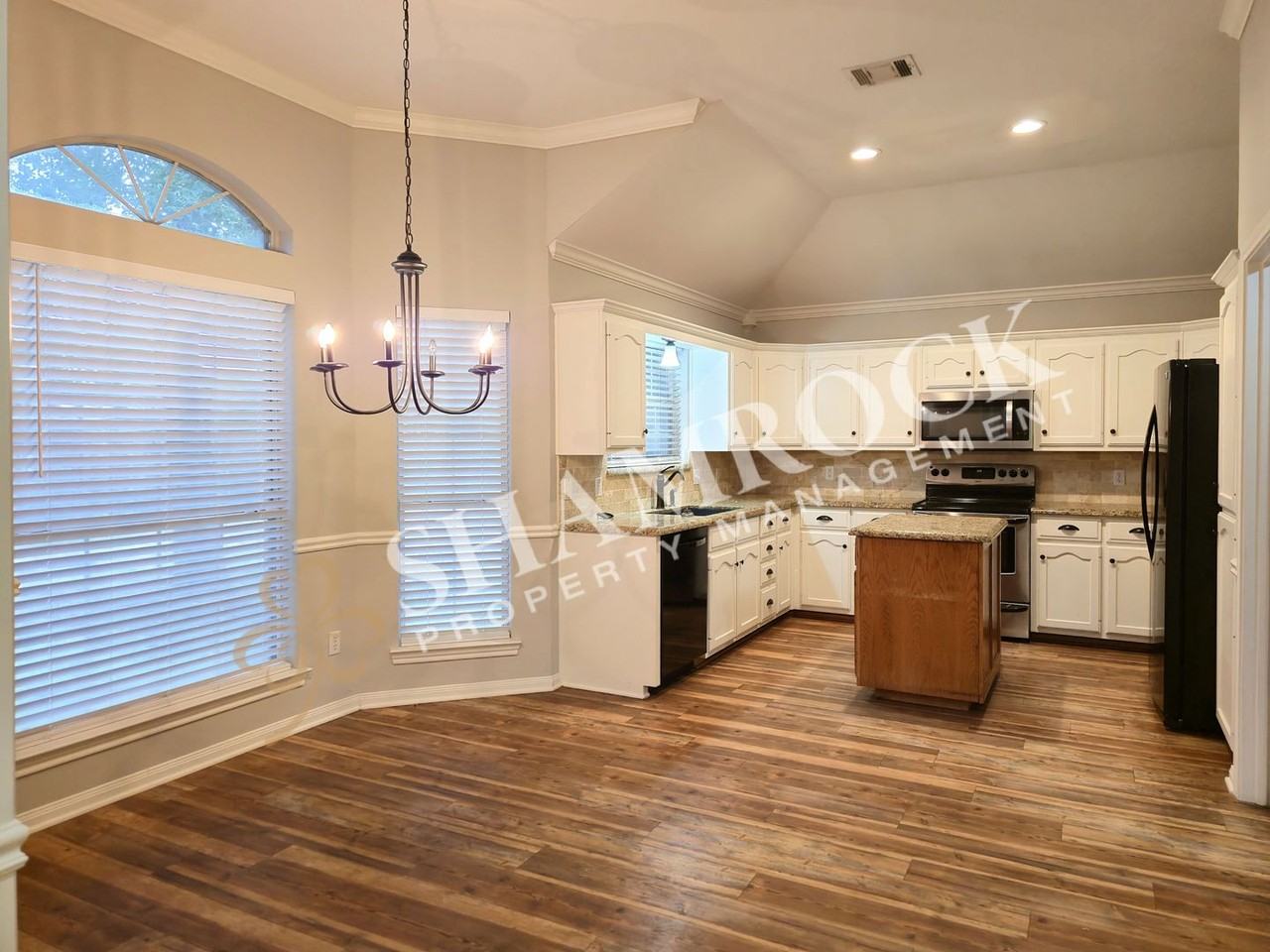 704 Durango Cir - Photo 5 of 19
