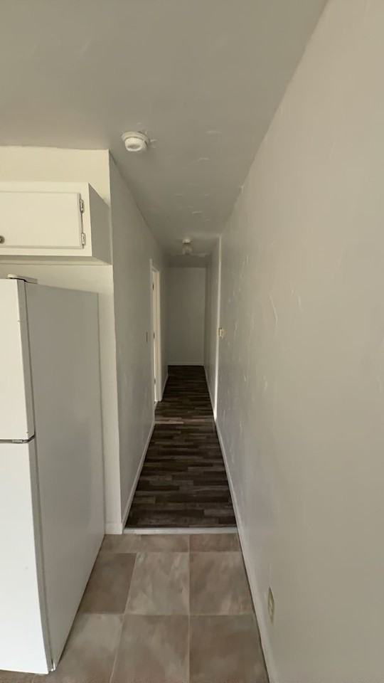 923 N Fulbright Ave - Photo 3 of 6