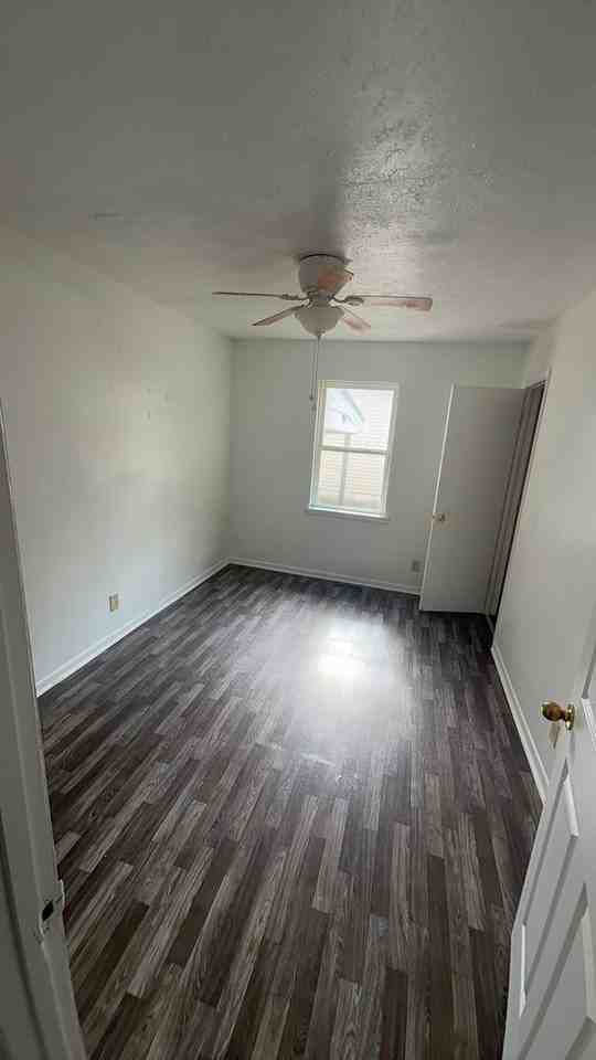 923 N Fulbright Ave - Photo 4 of 6