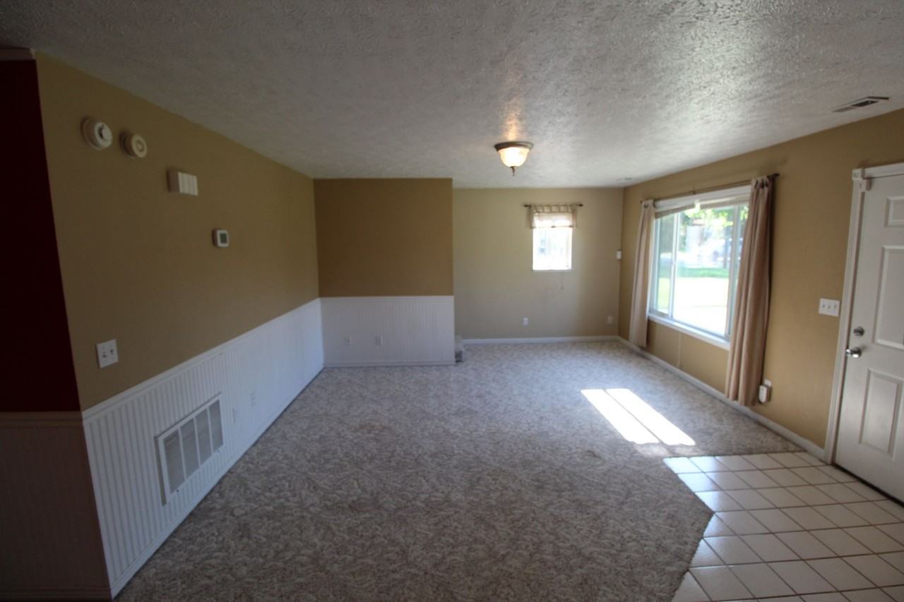 1619 W Kiernan Ave - Photo 6 of 17