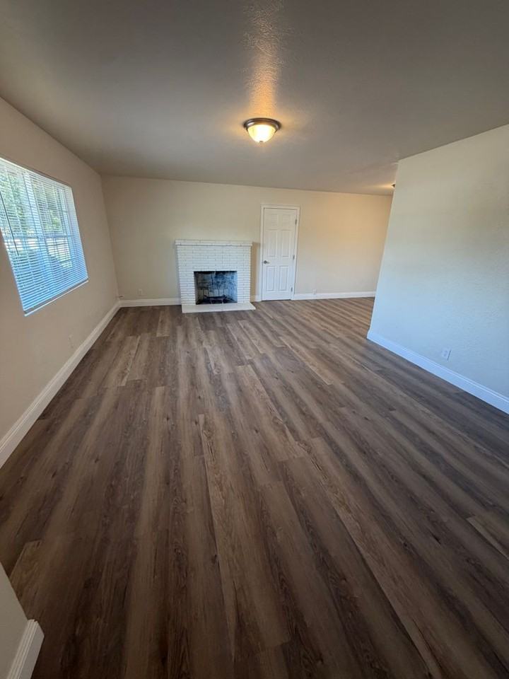 27242 Perkins Rd - Photo 7 of 24