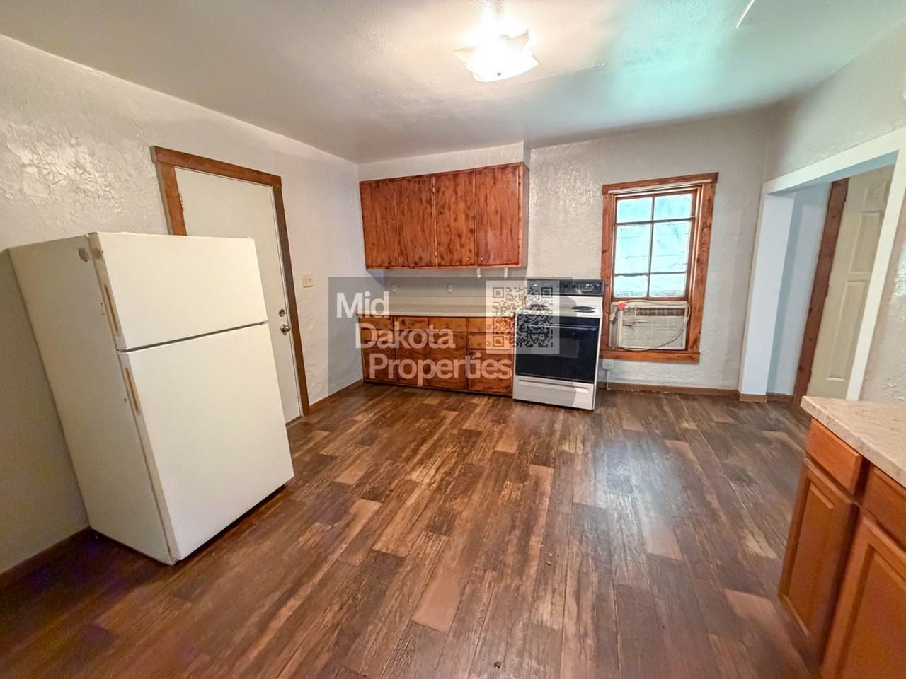 414 E 1st Ave - Photo 4 of 11