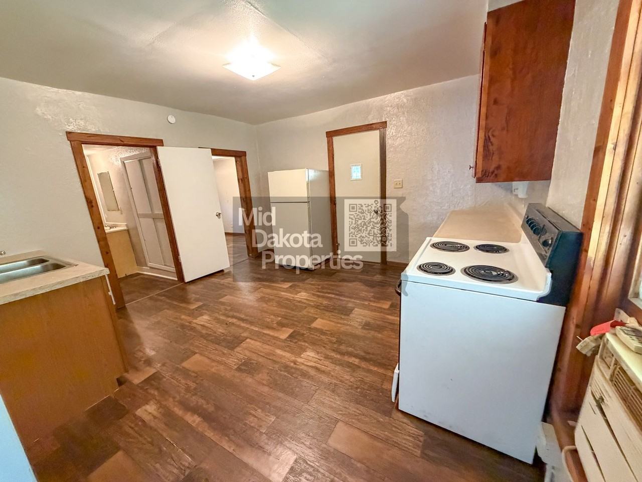 414 E 1st Ave - Photo 5 of 11