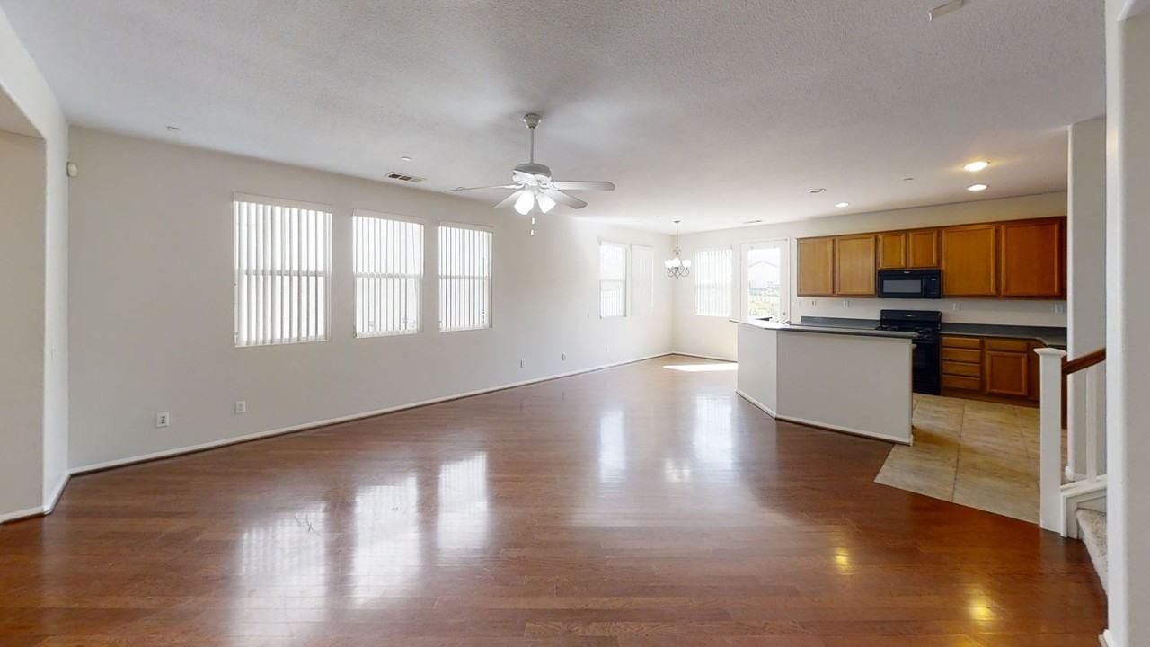 10975 Ragsdale Rd - Photo 2 of 22