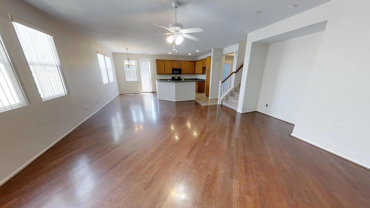10975 Ragsdale Rd - Photo 5 of 22