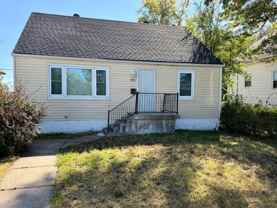 5754 Acme Ave - Photo 1 of 1