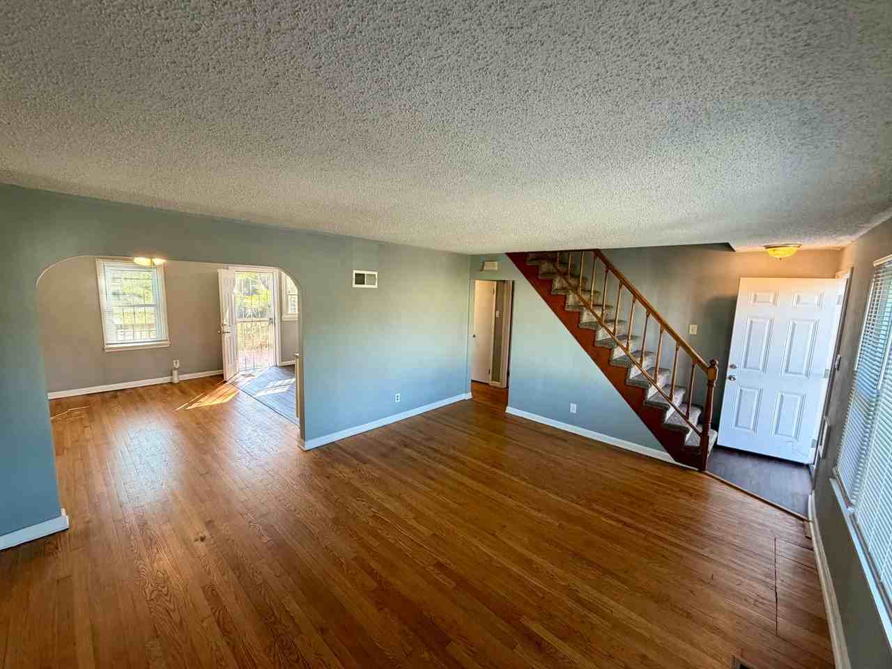 5754 Acme Ave - Photo 3 of 20