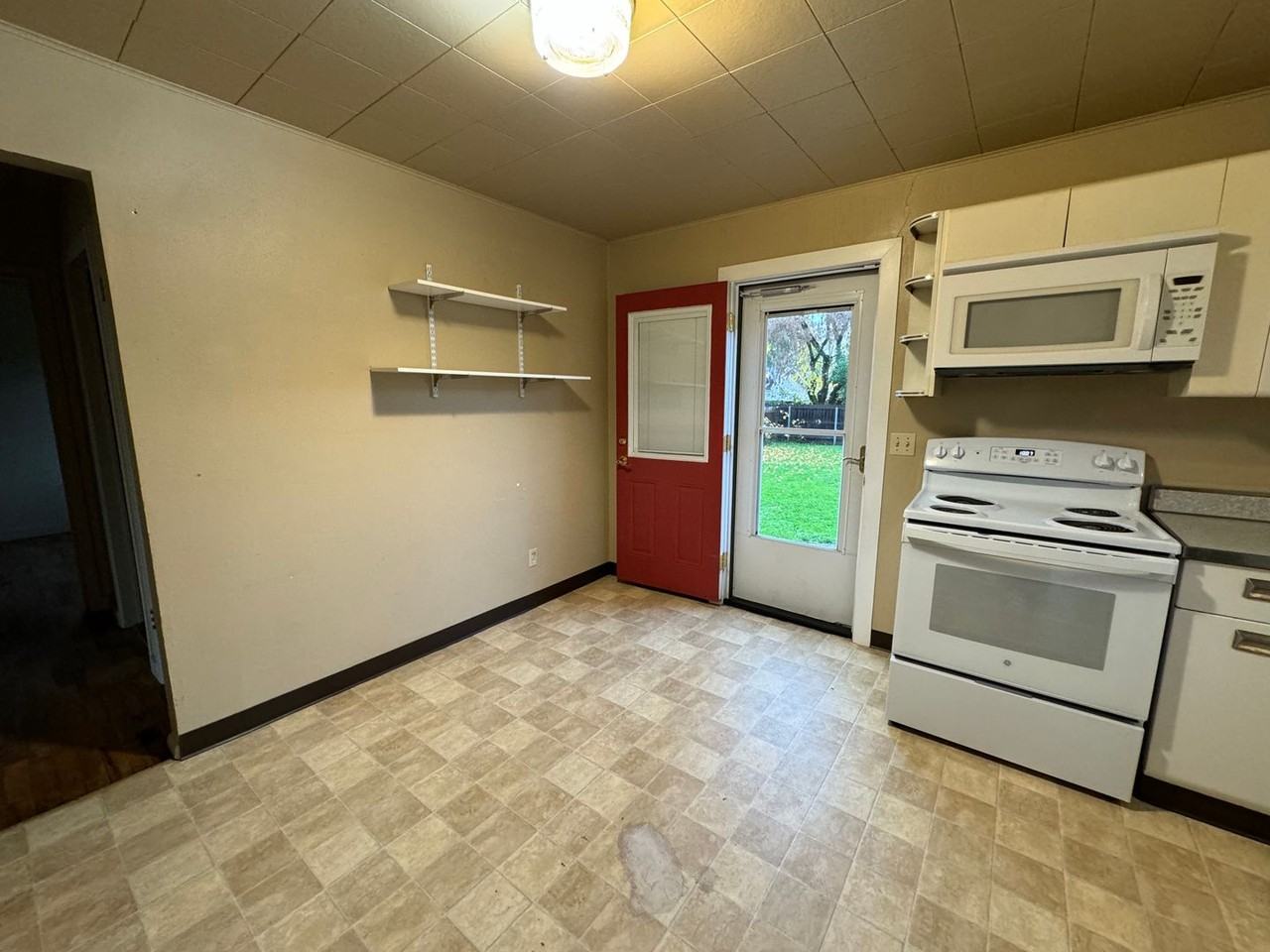 232 W Bradford Ave - Photo 5 of 19