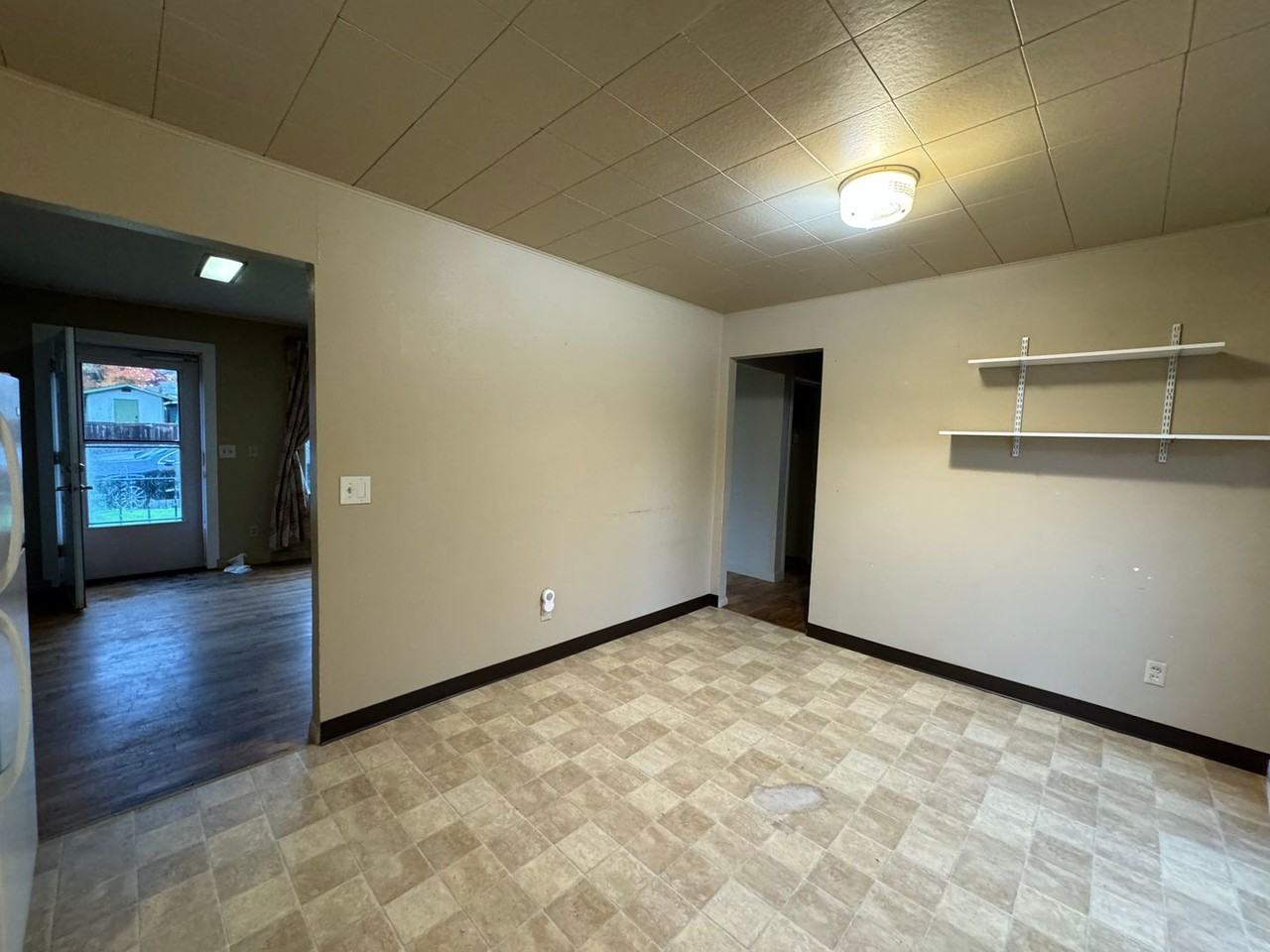 232 W Bradford Ave - Photo 6 of 19