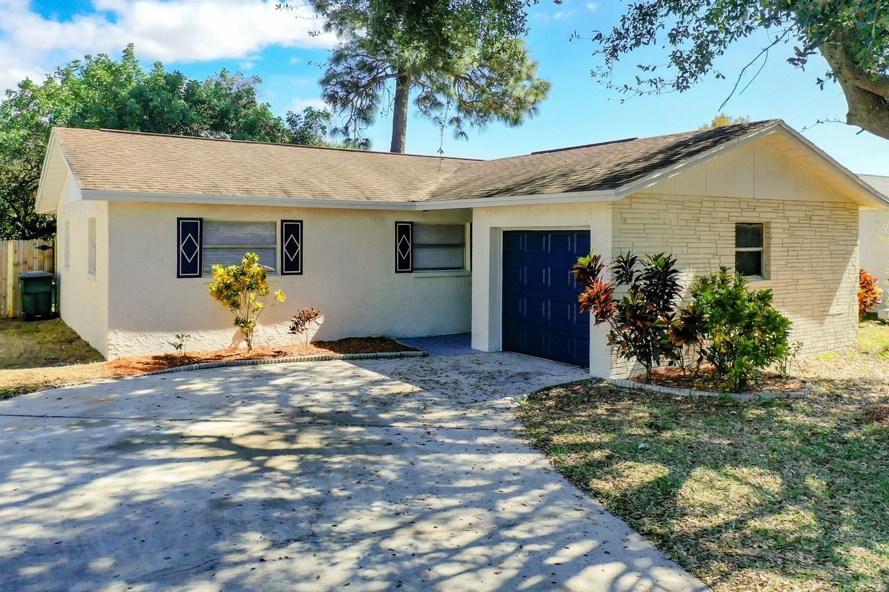 2115 Whispering Pines St - Photo 6 of 50