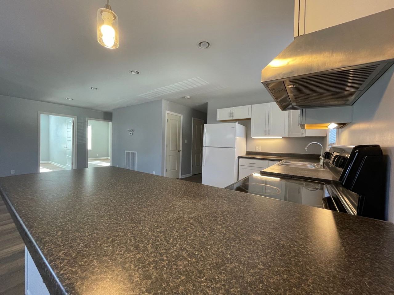 4416 Saks Rd - Photo 2 of 45