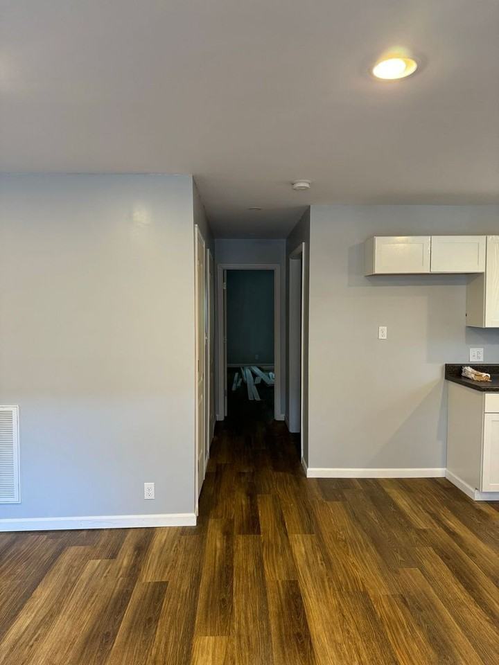 4416 Saks Rd - Photo 4 of 45