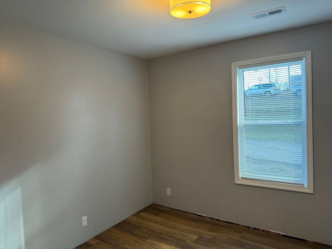 4416 Saks Rd - Photo 5 of 45