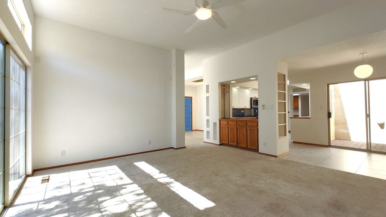 7916 Woodwind Dr Ne - Photo 3 of 15
