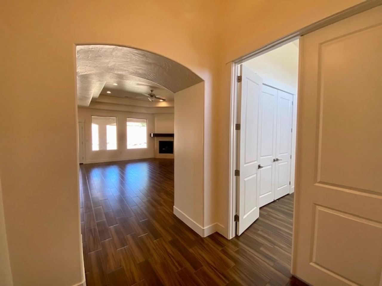 1328 W Marigold Way - Photo 3 of 44