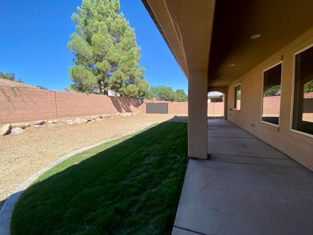 1328 W Marigold Way - Photo 5 of 44