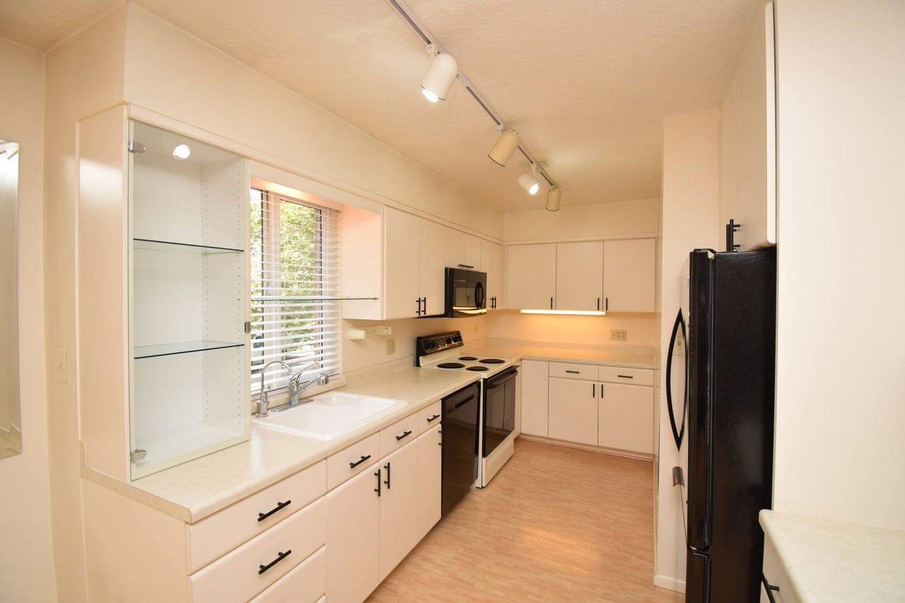 4797 S 2124 E #18D - Photo 3 of 15