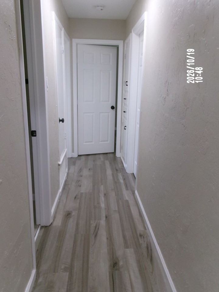 510 Nw 60th St - Photo 3 of 22