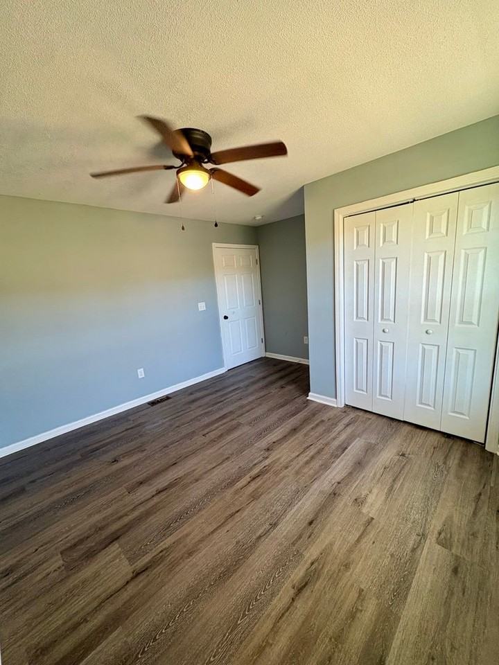 163 J Hunt Rd - Photo 6 of 11