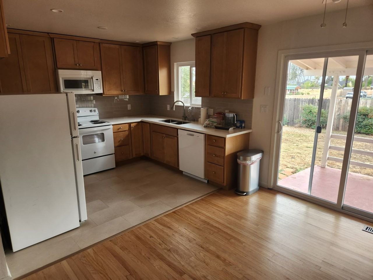 1866 Norwood Dr - Photo 3 of 8