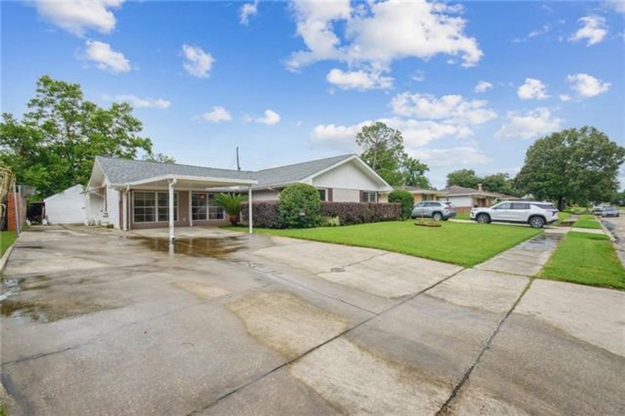 2636 Somerset Dr - Photo 2 of 23