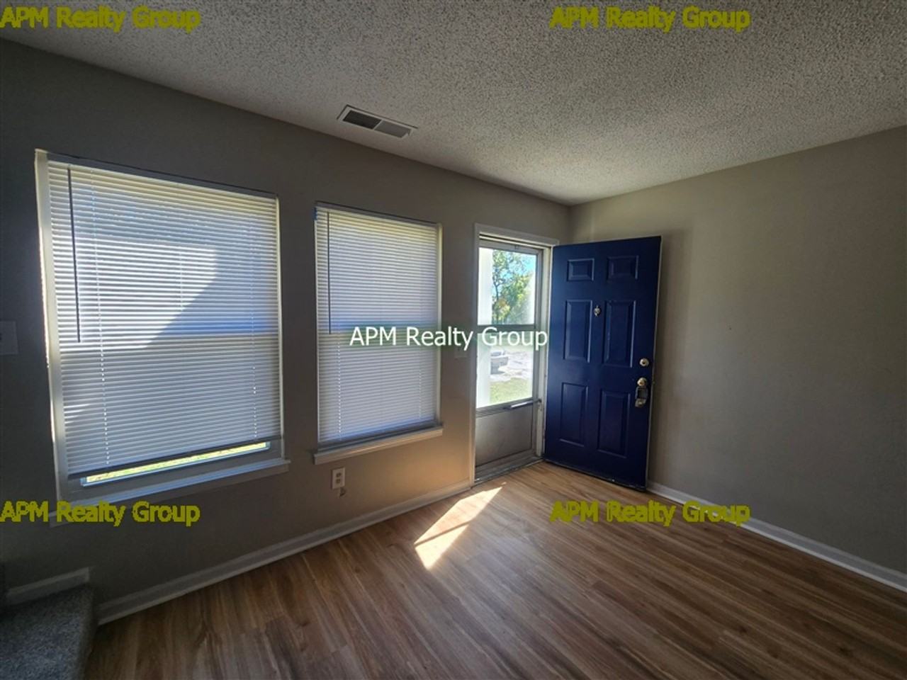 1556 F Ave - Photo 2 of 9