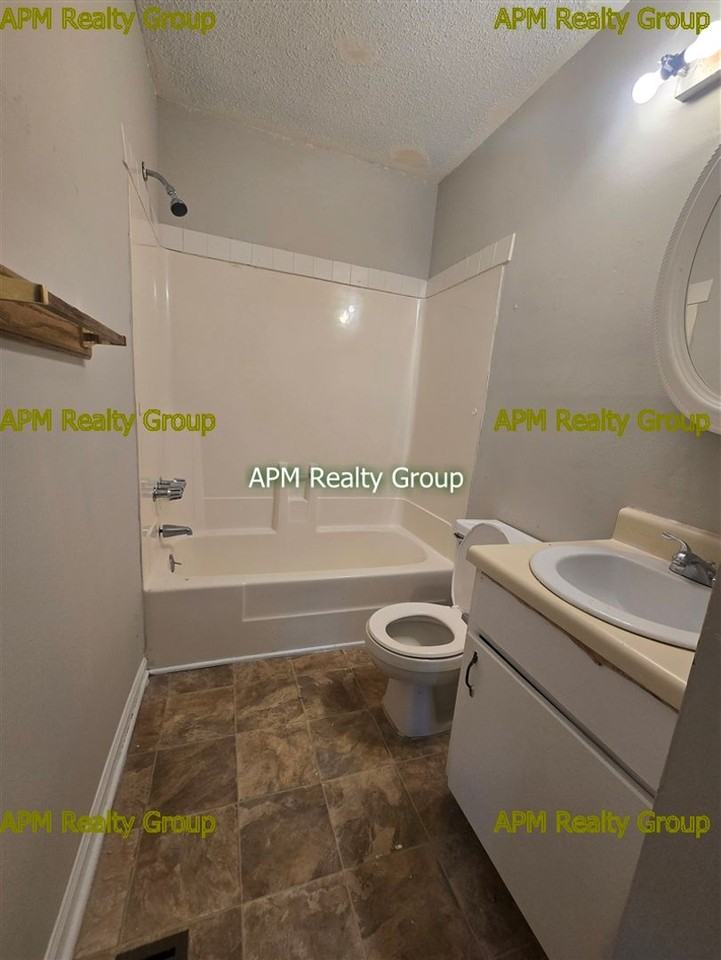 1556 F Ave - Photo 6 of 9