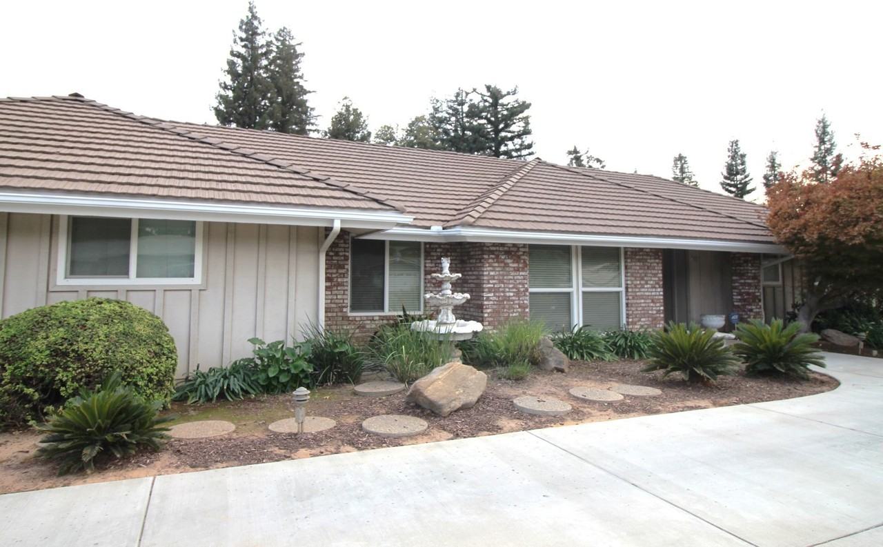 1431 W Bullard Ave - Photo 2 of 24