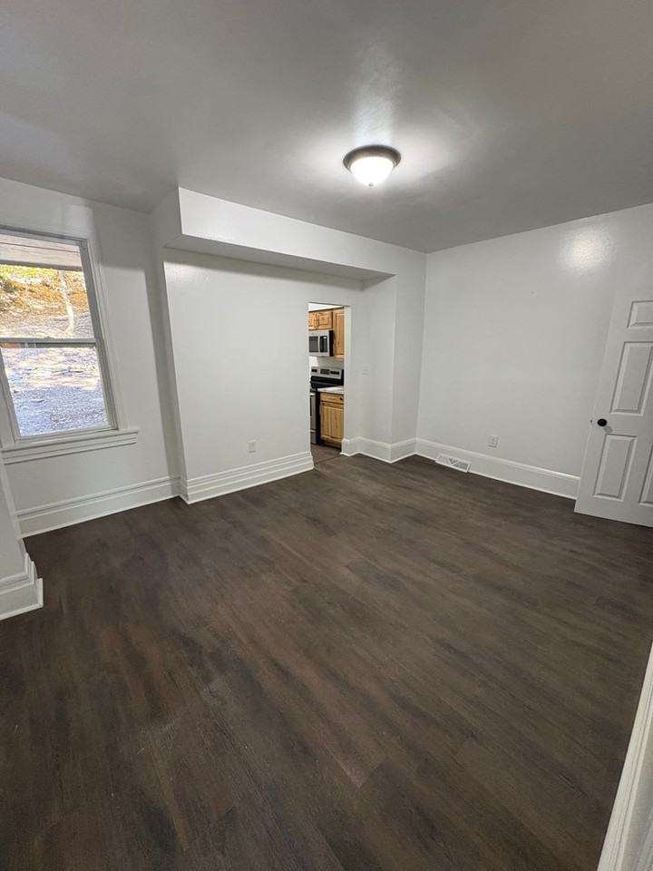 1317 Labelle Ave ##Llc - Photo 6 of 26