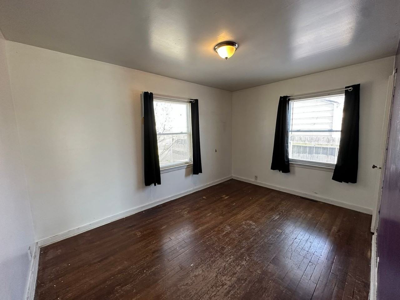 611 W Spruce St - Photo 7 of 17
