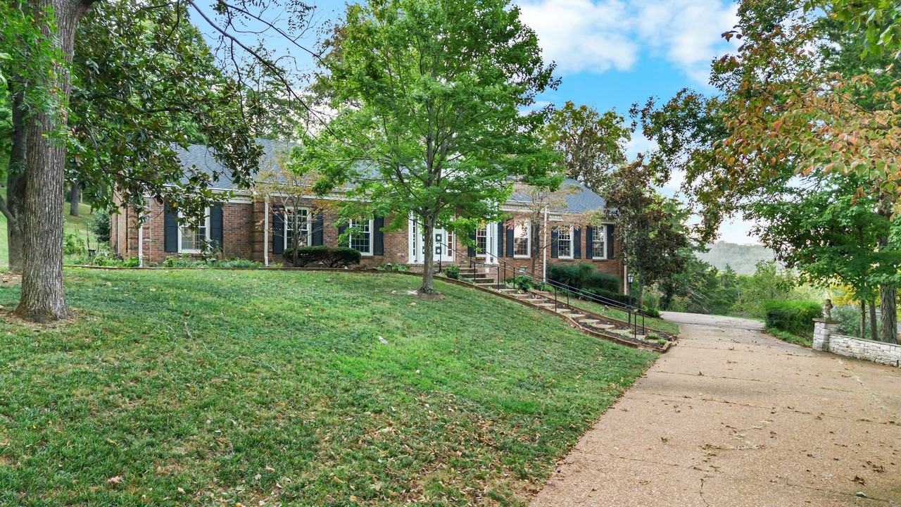 1812 Cromwell Dr - Photo 3 of 43