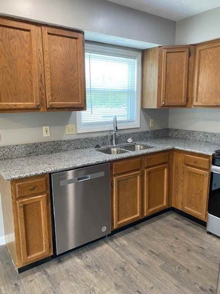 452 Meadow Dr #B - Photo 7 of 16
