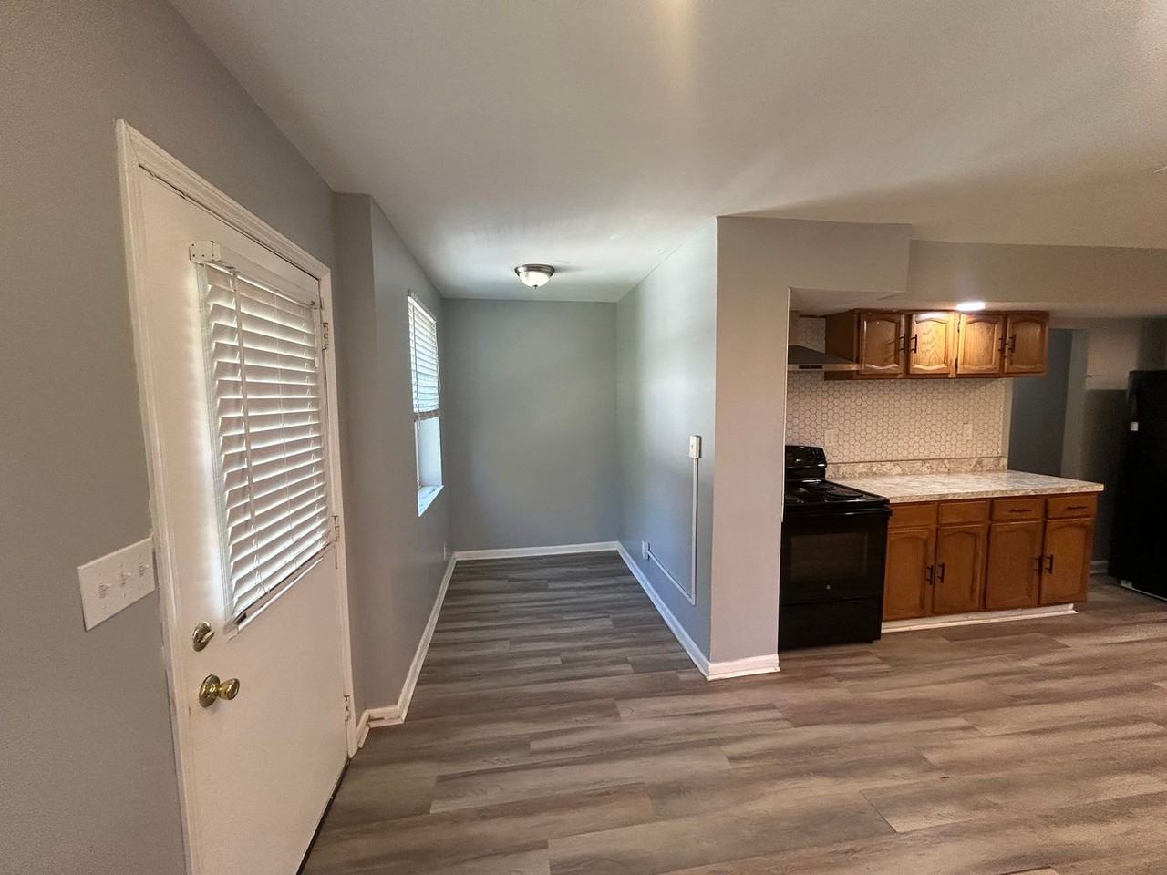 746 Greenwood - Photo 5 of 28