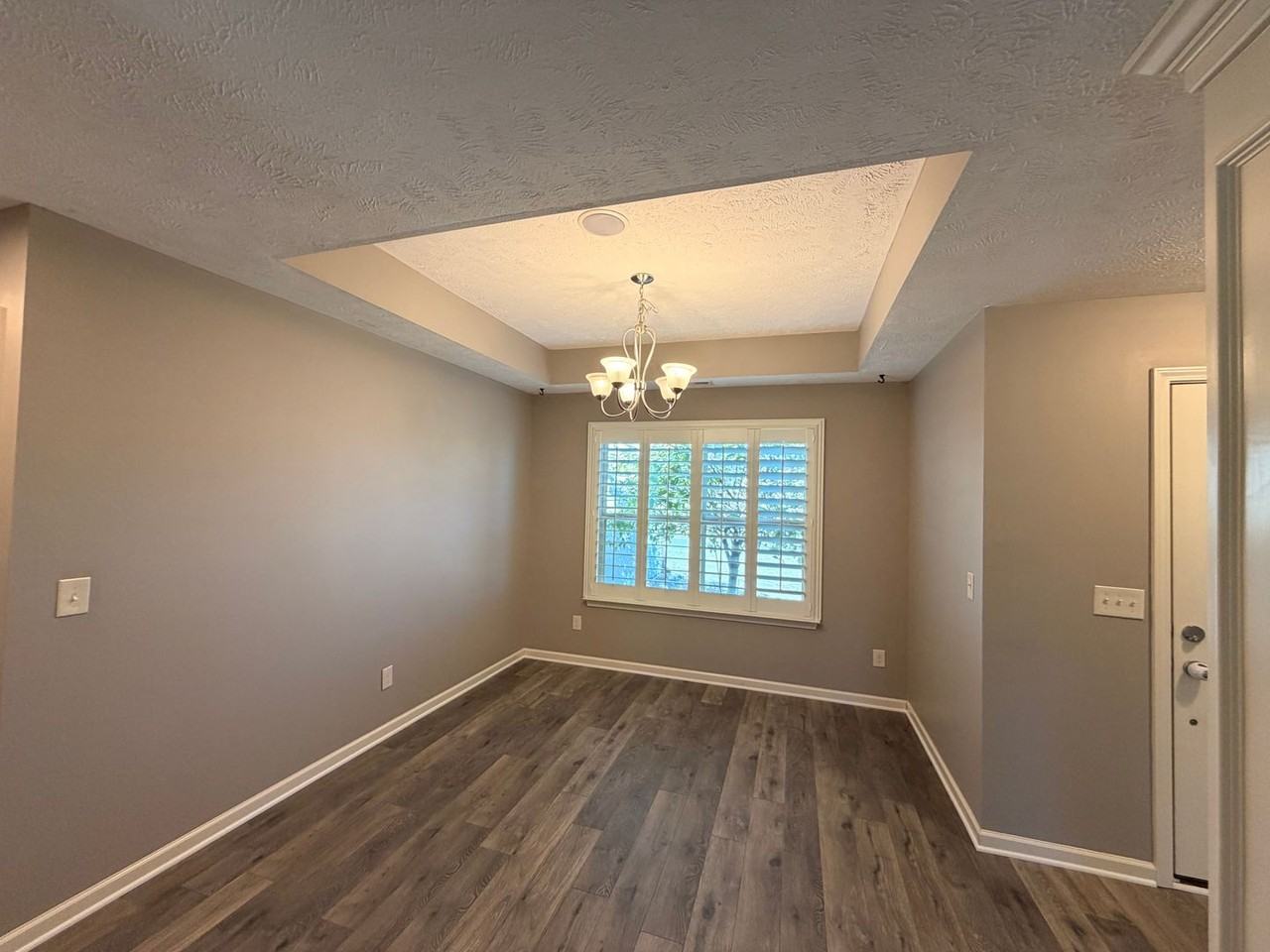 1333 Round Rock Dr - Photo 3 of 33