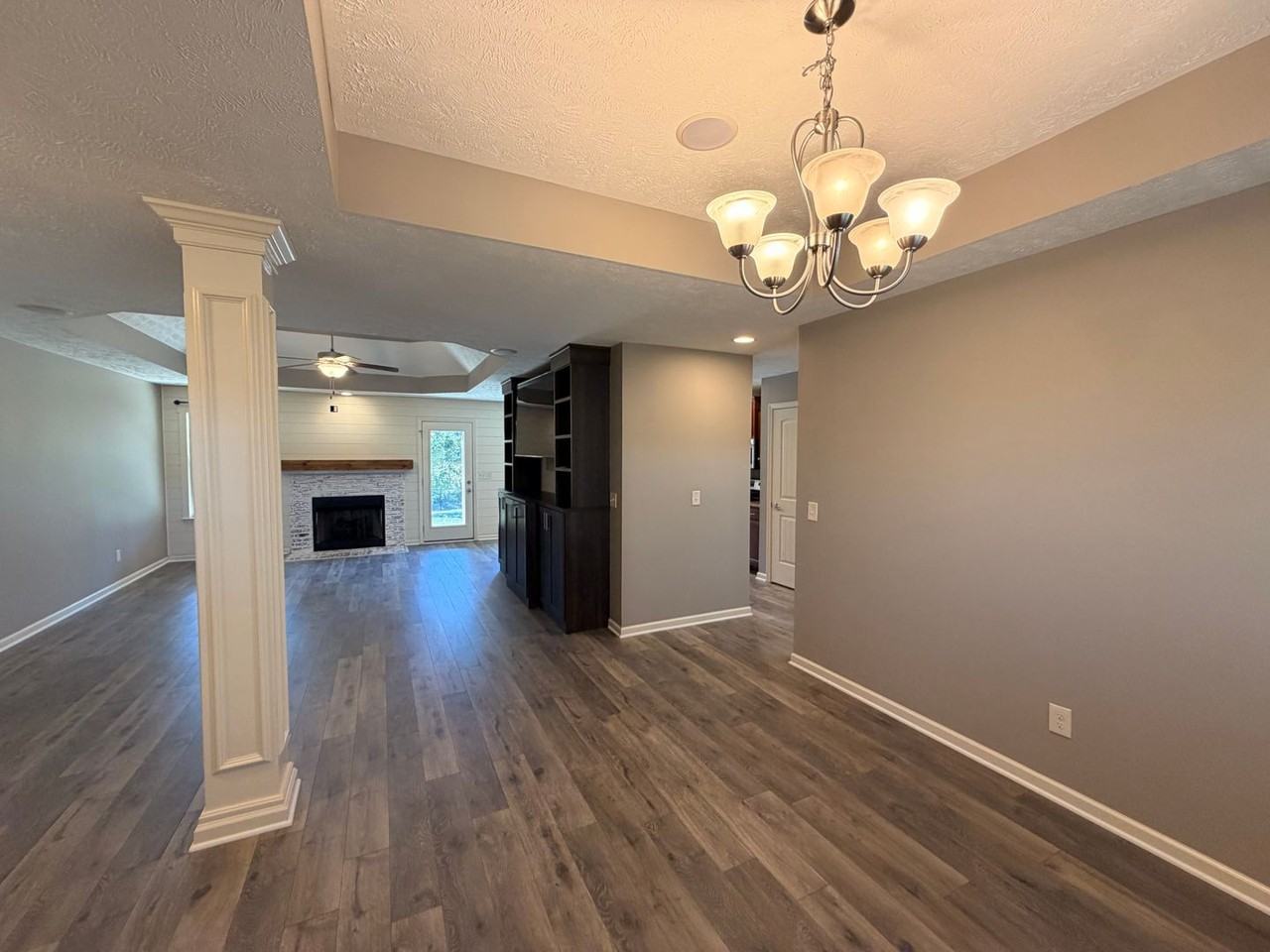 1333 Round Rock Dr - Photo 5 of 33