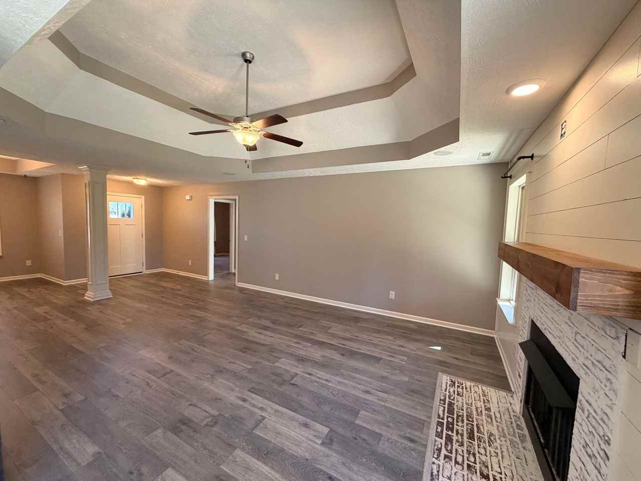 1333 Round Rock Dr - Photo 6 of 33