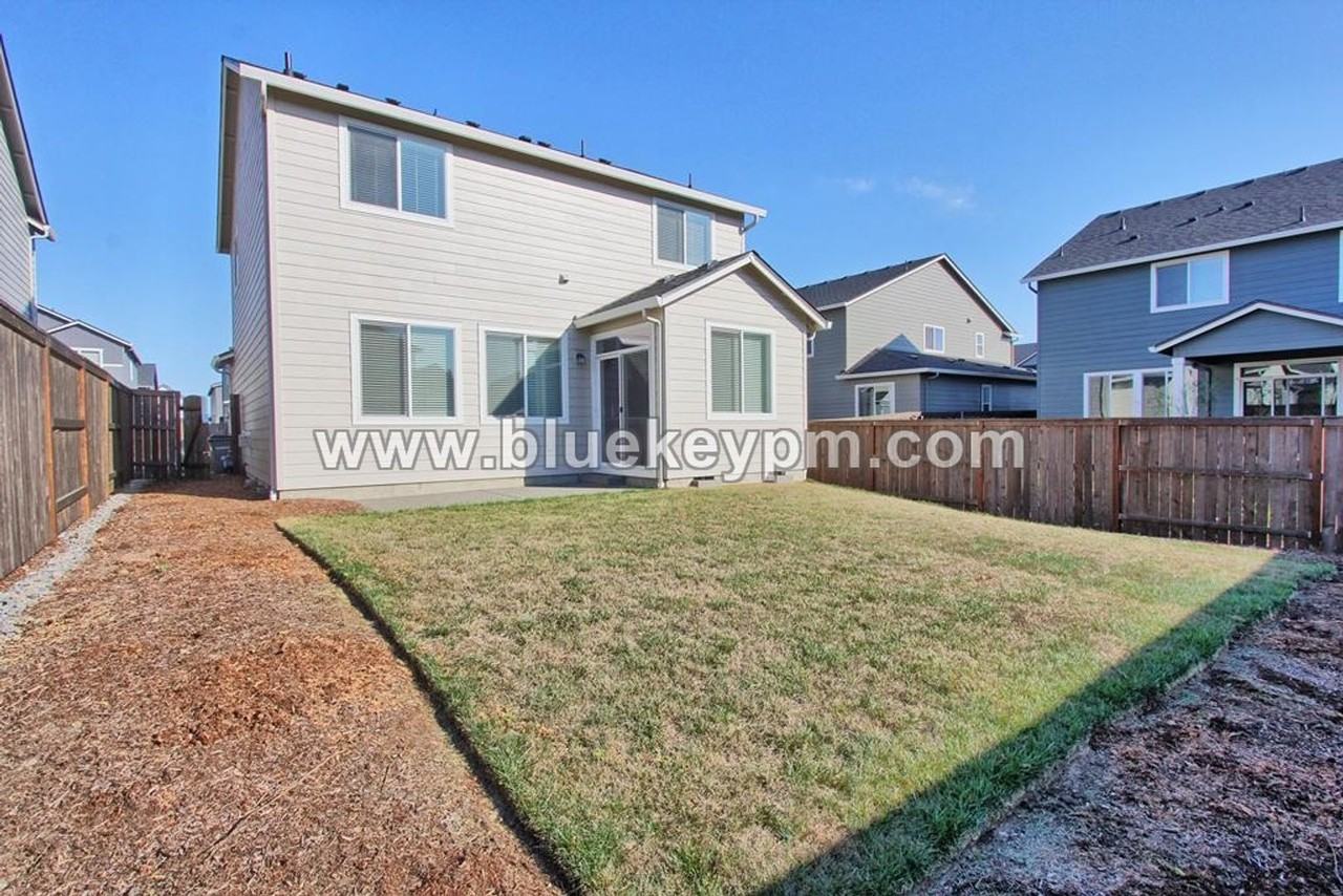 213 S 88th Dr - Photo 3 of 16