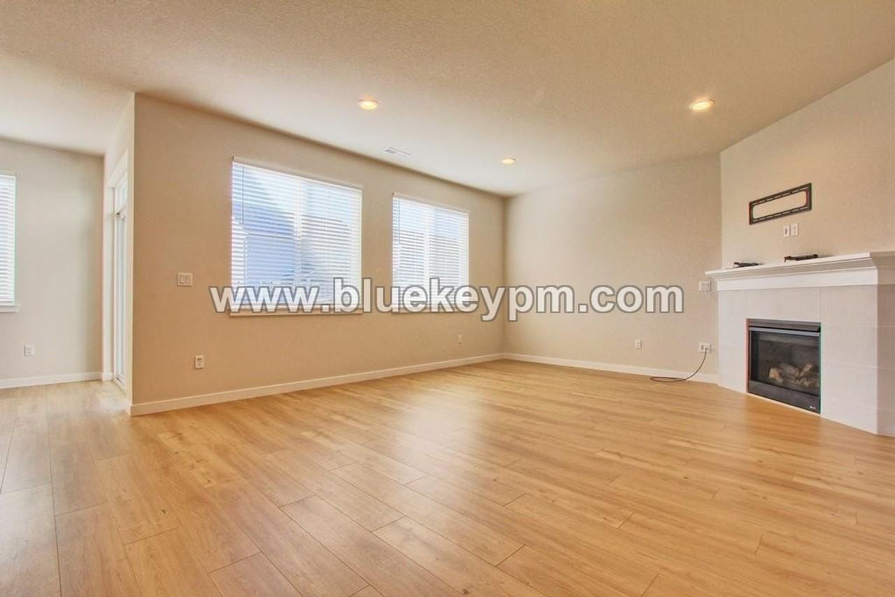 213 S 88th Dr - Photo 4 of 16