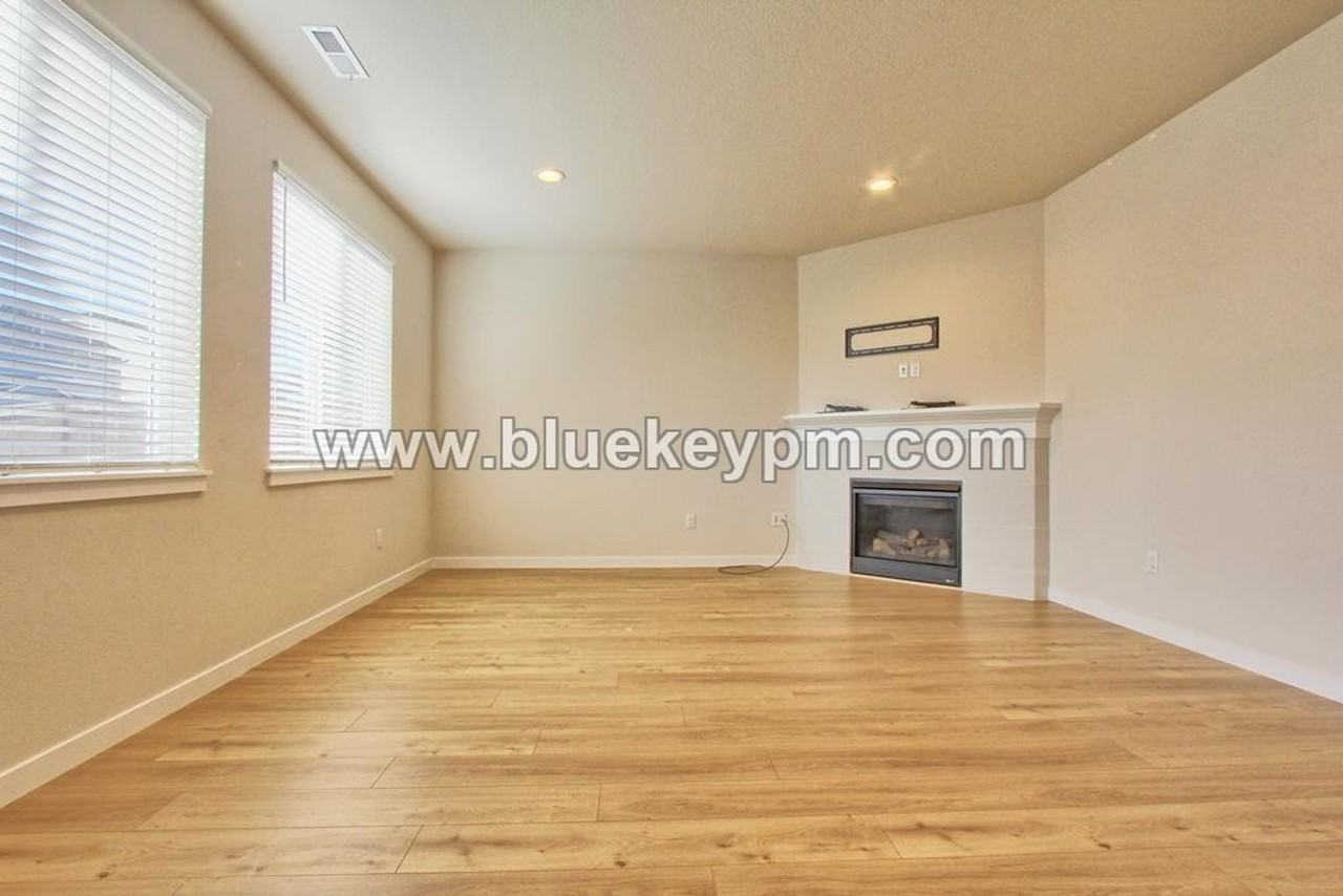 213 S 88th Dr - Photo 6 of 16