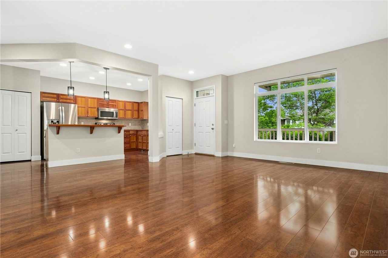 16918 Woodside Dr Se - Photo 6 of 35