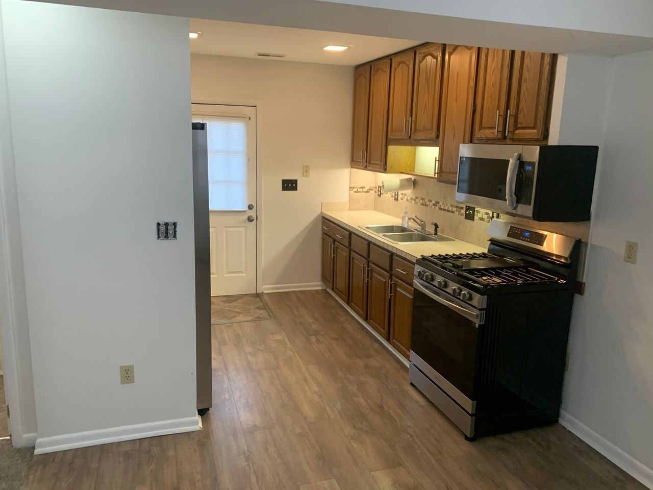 1807 Belle Ave - Photo 5 of 13