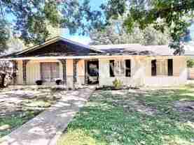 2223 Carolinda Dr - Photo 1 of 1