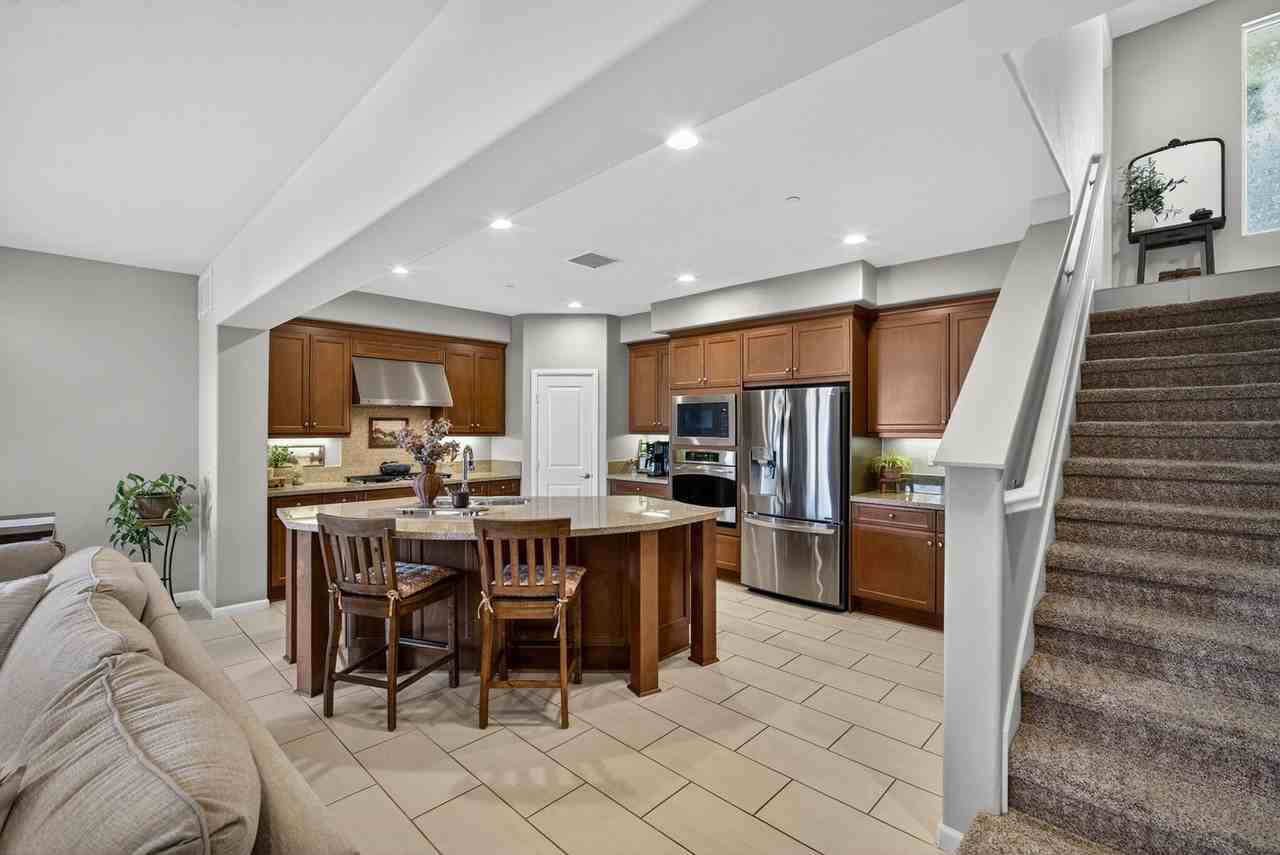 3877 Par Dr - Photo 6 of 43