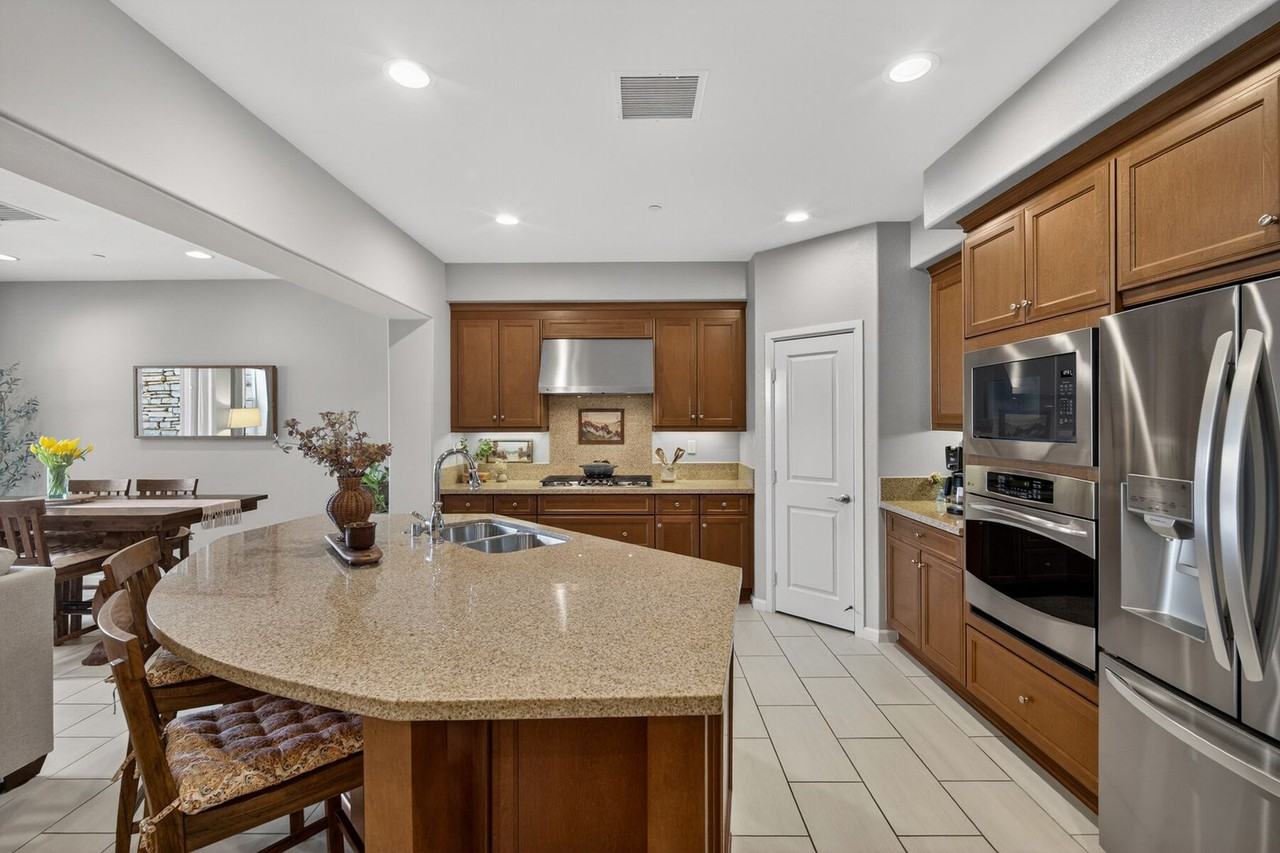 3877 Par Dr - Photo 7 of 43