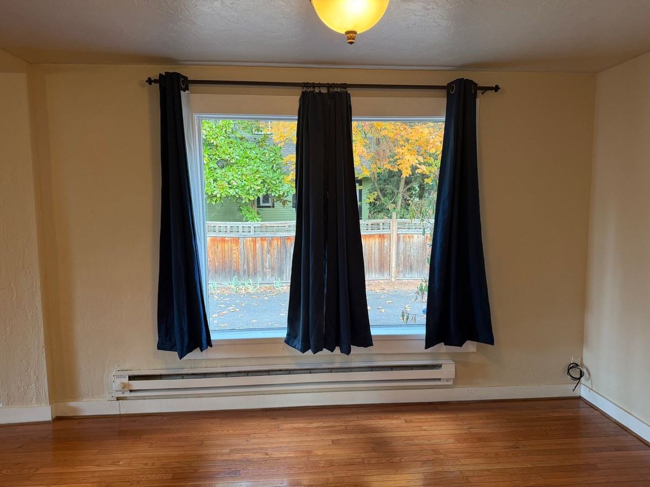 1136 W 8th Ave - Photo 5 of 35