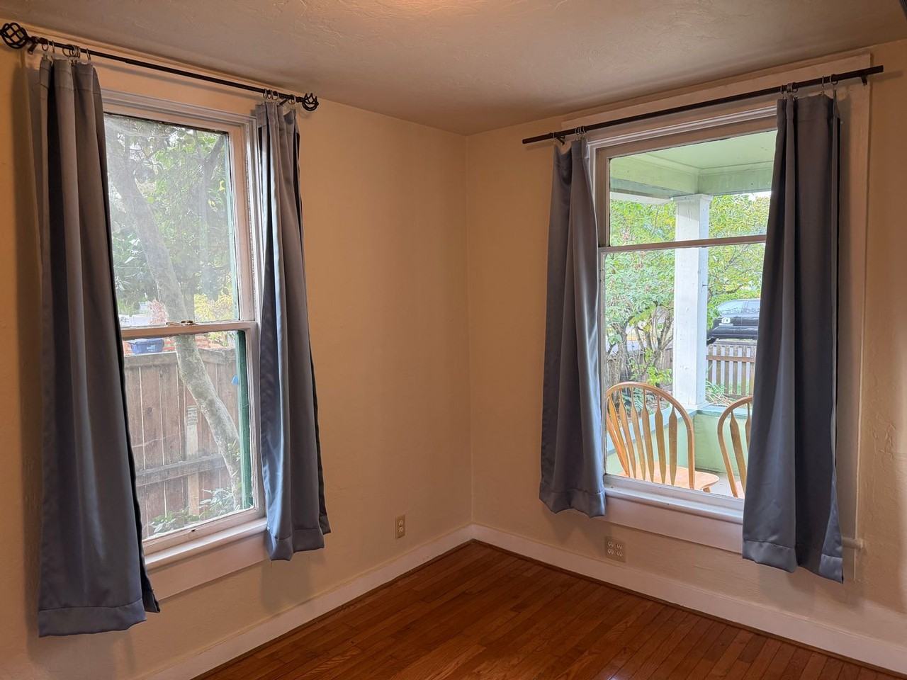 1136 W 8th Ave - Photo 7 of 35