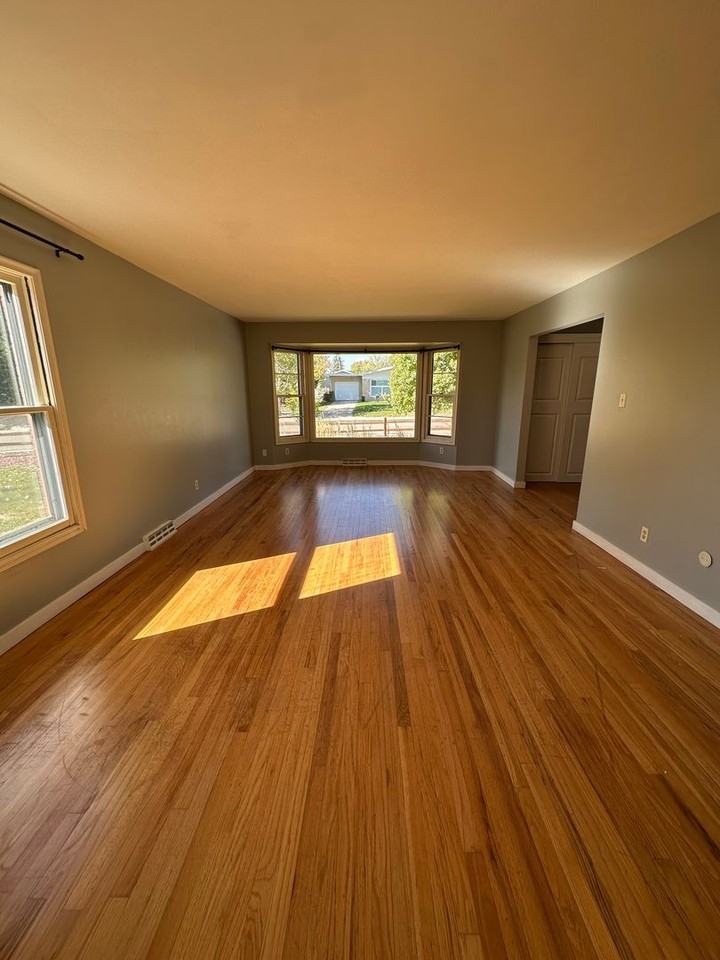 5163 Sycamore Rd - Photo 4 of 25