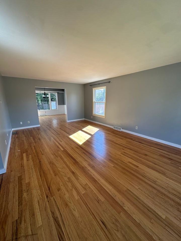 5163 Sycamore Rd - Photo 5 of 25